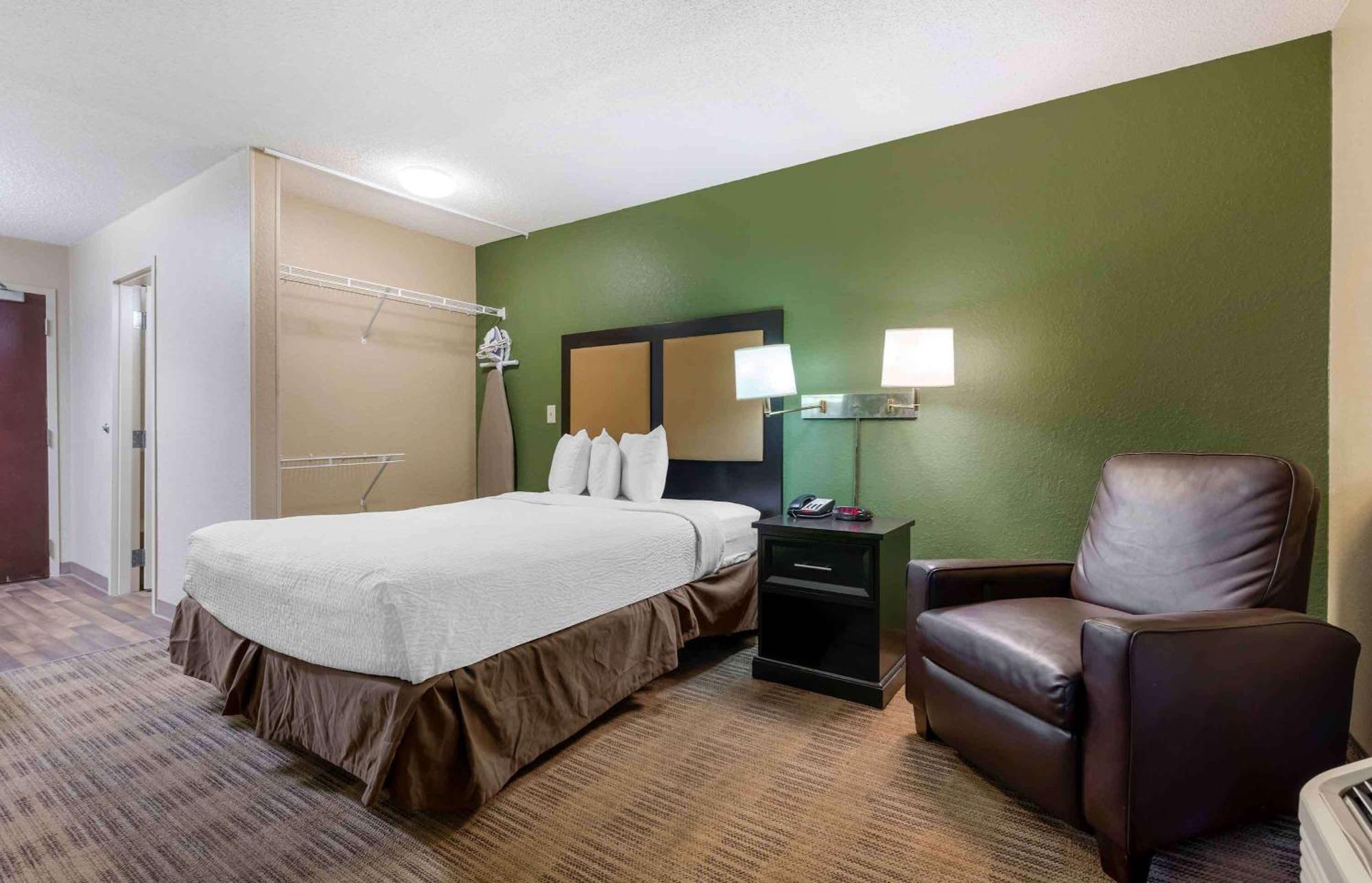 Extended Stay America Select Suites - Jacksonville - Lenoir Avenue East Eksteriør bilde
